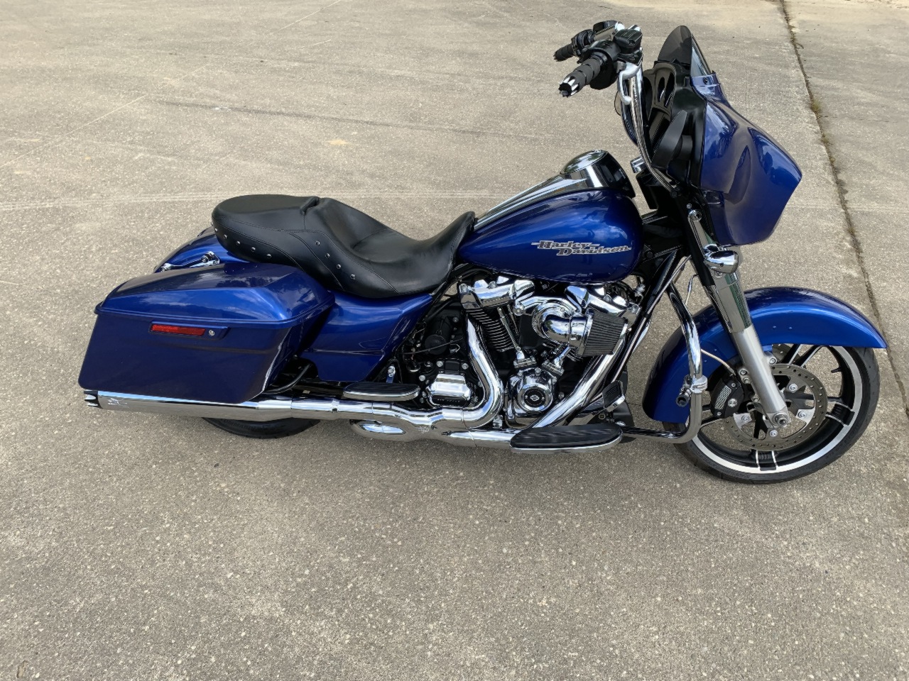 2017 Harley-Davidson FLHX / Street Glide